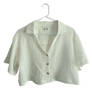 Kirious Los Angeles White Crinkle Crop Top Blouse Size L Flowy Gold Tone Buttons
